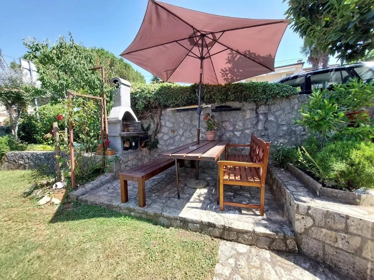 Apartments With A Parking Space Nska, Krk - 21685 Malinska 0*,