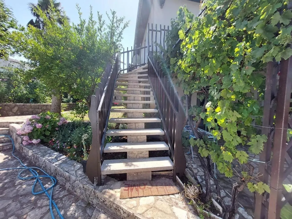 Apartments With A Parking Space Nska, Krk - 21685 Malinska