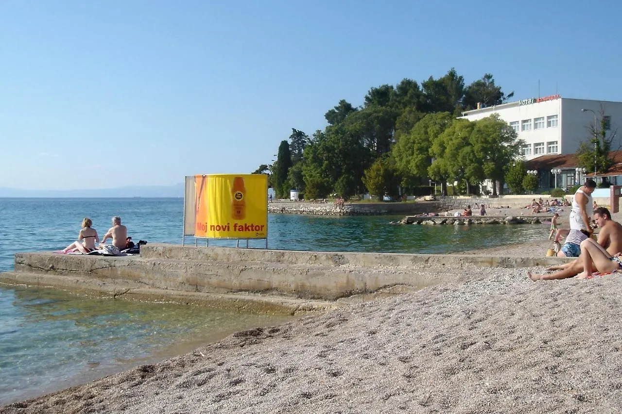 Apartments With A Parking Space Nska, Krk - 21685 Malinska