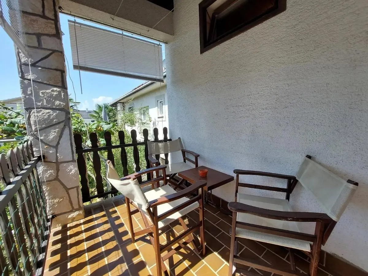 Apartments With A Parking Space Nska, Krk - 21685 Malinska
